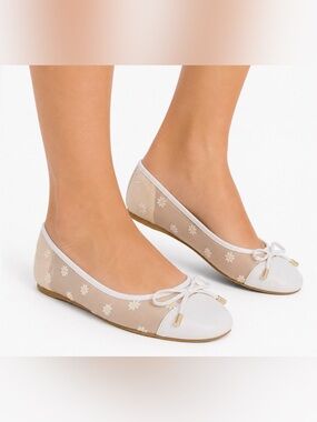 BCBGeneration Women's Hartly Square Toe Mesh Ballet Flats in White Daisy. Size 7